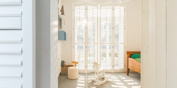 Fabricantes / Instaladores de Puertas y Ventanas de Aluminio / PVC Folgueroles · Contraventanas y Persianas a Medida