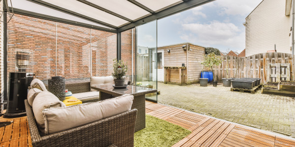 Puertas y Ventanas de Aluminio / PVC a medida la Coma i la Pedra · Cortinas de Cristal