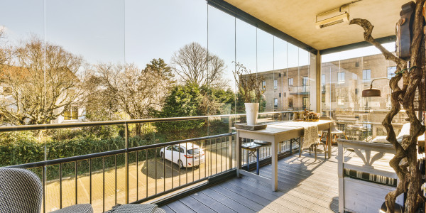 Puertas y Ventanas Seguridad de Aluminio / PVC en Barcelona · Cortinas de Cristal