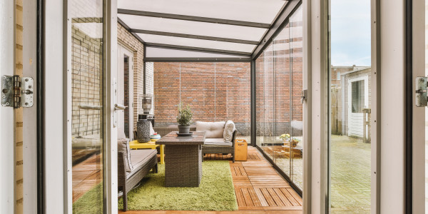 Puertas y Ventanas Insonorizadas de Aluminio / PVC Odèn · Cortinas de Cristal